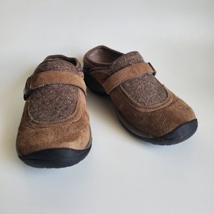 Merrell Encore Slip-on Clogs Sz 7.5 EUC
